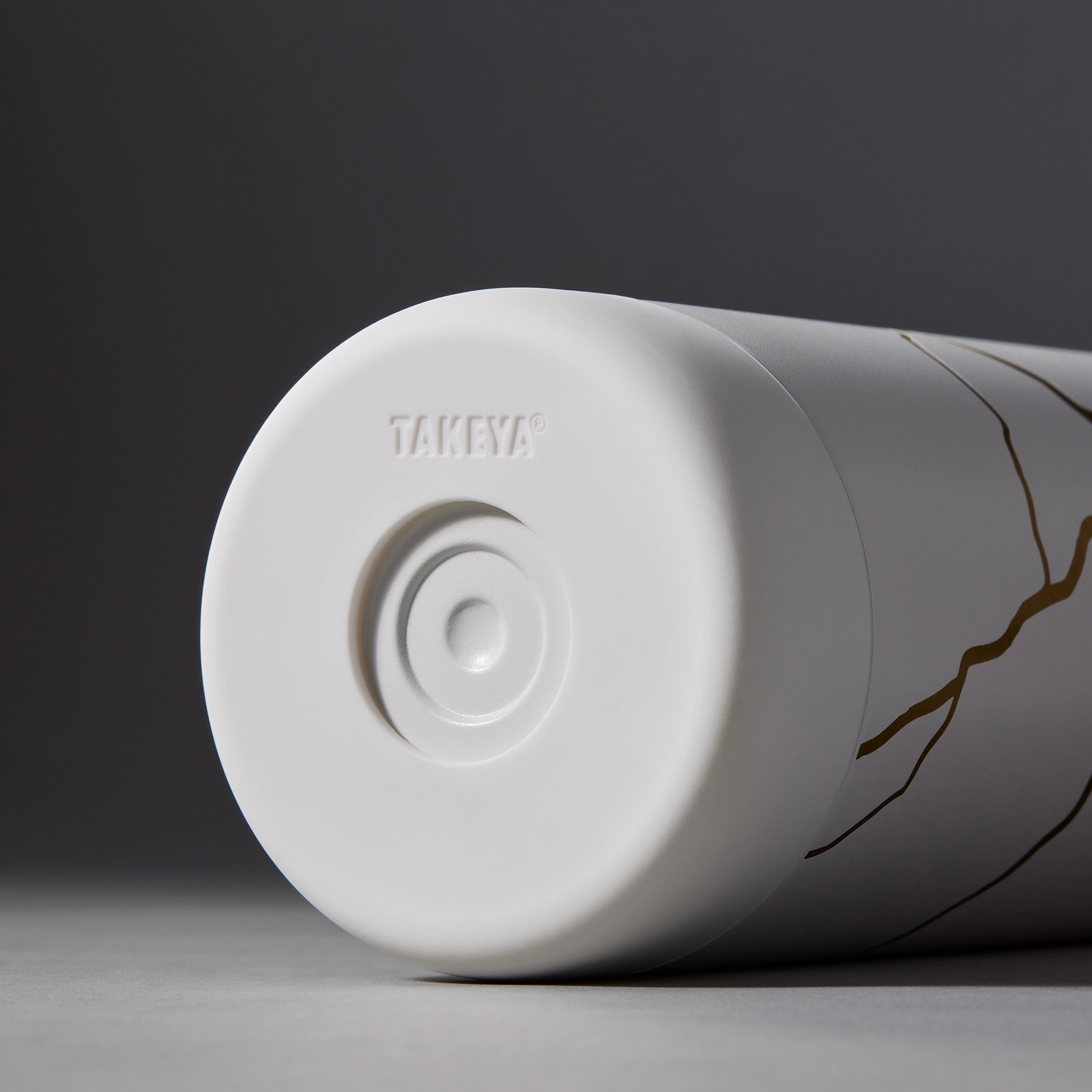 kintsugi-water-bottle-with-straw-lid-w9 51389-TK_HO25_Kintsugi_Takeya9255.png